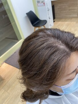 シータ 成増(THETA) 白髪ぼかしのハイライト