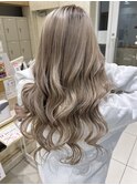 [ｃhii]　バレイヤージュ　ホワイトシルバー