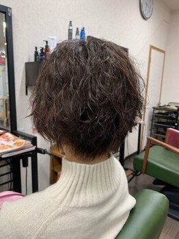 プールス(PURUS)の写真/スタイリングが簡単なパーマスタイル♪ベテランスタイリストがお顔、お悩みに合わせてご提案いたします◎