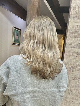 ララ(LALA) ホワイトグレージュグラデーション