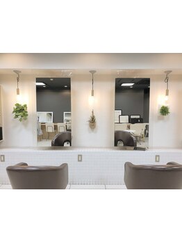 【阪急高槻市駅3分】ベテランスタッフのマンツーマン施術、丁寧な接客、高い技術力であなたの理想を叶える!