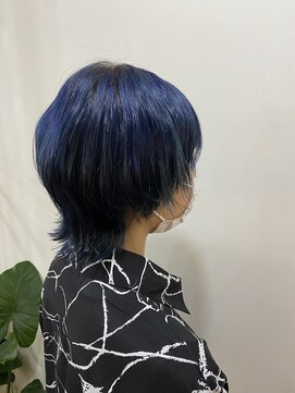ヘアーアンドメイクアップモパ ウルフ×ブルー