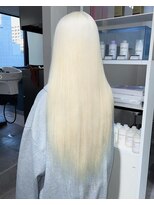 ベレーザ 渋谷(BELEZA)&nbsp;11938髪質改善金髪ホワイトブロンドシルバーアッシュストレート