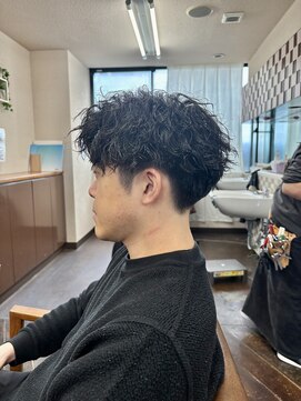 アート(art) ツイストスパイラルパーマ/センターパート