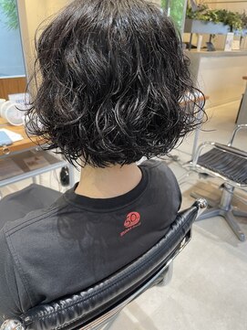 ヘアーエスクールエミュ(hair S. COEUR emu) ラフウェーブボブ