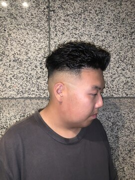 ヘアモード キクチ 銀座店 オールバックパーマ×スキンフェード