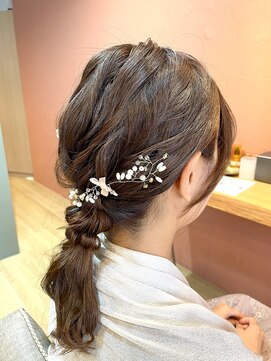 ワンド(ONE&) フワッと可愛げヘアセット