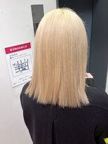 アウラ(AURA)&nbsp;盛岡駅ブリーチカラーハイトーンカラー顔周りレイヤーカット◆