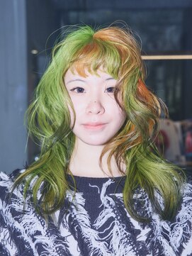 インチェルシー(in chelsea) デザインカラー/ミックスカラー/ミディアムレイヤー カット