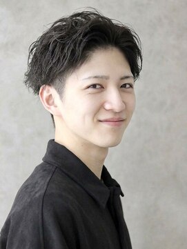 ヨシザワインク ハコザキ 水天宮前 日本橋人形町(YOSHIZAWA Inc.HAKOZAKI) 清潔感ある大人メンズビジネスアップバング短髪ツーブロック