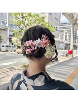 カフェアンドヘアサロン リバーブ(cafe&hair salon re:verb)&nbsp;サイドお団子
