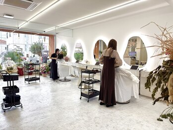 フゥ(fuu.)の写真/[女性スタッフ多数]きめ細やかなご提案で「抜け感」も「きちんと感」も叶う*朝が楽になる再現性の高さも◎