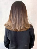 アイティー バイ アルバム 浦和店(IT by ALBUM)&nbsp;ベージュバレイヤージュ_セシルカットフリンジウェーブ_ba277802