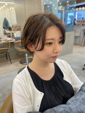 ロンドアジュール 横浜(Lond azur) ふわっと前髪　パーマ風スタイリングマッシュショート