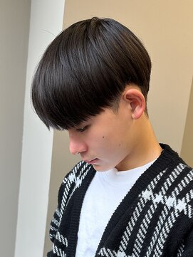 エルマーク 梅田中津(L-MARK) 黒髪マッシュナチュラルマッシュメンズヘア韓国ツーブロック
