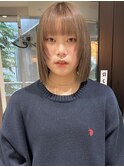 村上/顔まわりレイヤー切りっぱなしボブベージュ
