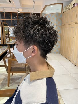 リボーン ビューティー リゾート 松戸店(re-born Beauty Resort) カルマパーマウルフベリーショートアッシュブラック