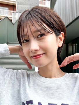 アンバー 池袋(amber) 長めの前髪でマッシュショートを大人かわいく