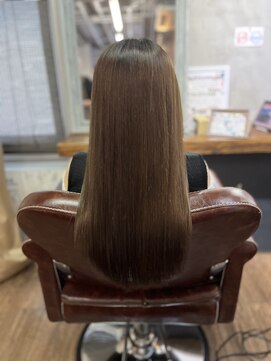 スローネ(THRONE) 髪質改善酸性ストレートで艶髪／20代30代40代／新宿