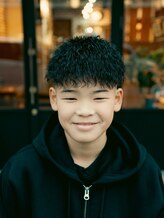 アンドザバダス(&THE BADASS)&nbsp;ツーブロック×アイロンパーマツイスト