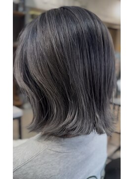 クラッチバイシオンアグリゲイト(CLUTCH by Zi-on aggregate) 外ハネ/ダブルカラー/グレージュカラー