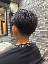 ミリオンバックス 神田店(Million Bucks)&nbsp;韓国風センターパート×ニュアンスパーマ【men's/神田/barber】