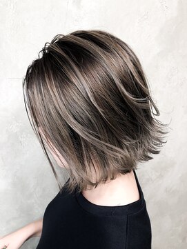 キュー(cue) 【cue】バレイヤージュで作るナチュラルグレージュ