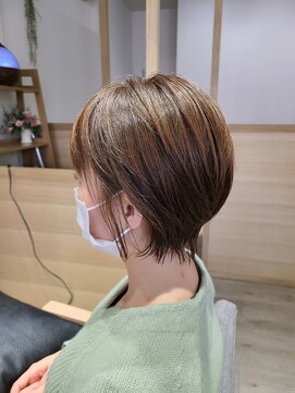 ヘアサロン R3 お手入れ簡単ショートヘアー21