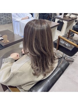 ユニ(Uni.) 筋感ハイライトカラー