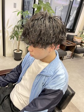 シュプール(SPUL) メンズ波巻きパーマ☆