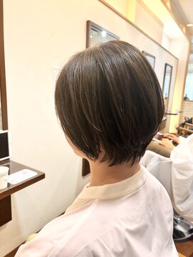 ヘアー グリーン(hair green) 20代30代40代ショートボブ【百合ヶ丘/白髪ぼかし】