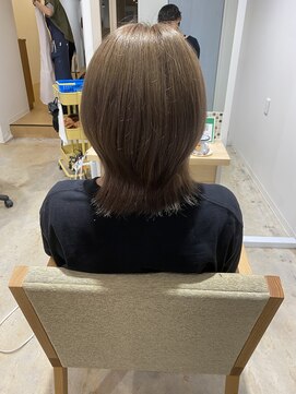 コレット 宇都宮(collet Gigi) 斜めバング/グレージュカラー/デザインカラー/ブラウン