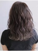 アッシュブラウン×デジタルパーマくびれヘアハイライトカラー