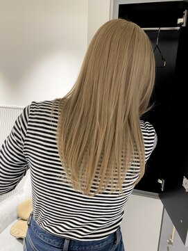 ラベストオイケ(LOVEST OIKE) レイヤー×ブリーチでシアーベージュ