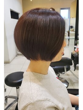 ヘアーデザイン ミヤビ 広尾(HAIR DESIGN MIYABI) 頭のかたちがキレイに見える、丸みのあるショートボブ