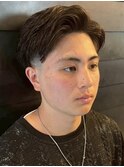 刈り上げ 20代 センターパート ニュアンスパーマ フェード