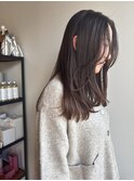 Aラインスタイルに顔まわりレイヤーカット