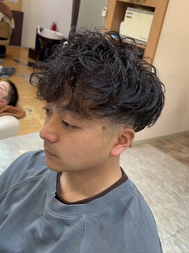 マキシム ナカイ(MAXIM NAKAI) スペインカール フェード 刈り上げ