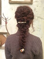 ロジェ(loje)&nbsp;【LOJE】色とりどりのミックス編み込みアレンジ