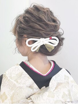 ムネ ラ モード ルジュール(MENER LA MODE re'jouir) wave chignon