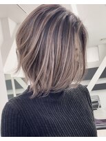 アライブ キチジョウジ(ALIVE Kichijoji)&nbsp;小顔セミウェットウェーブハイライトカラーオリーブカラー着物