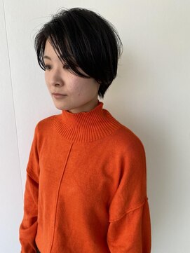 ワン(One) 女性ショート