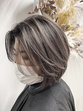 エスアイ(S.i) グレージュカラー［五条駅/京都駅/七条駅/四条駅/烏丸駅］