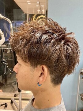 アヴァンスクロス あべのルシアス店(AVANCE. CROSS) ツーブロック刈り上げ×アッシュベージュ