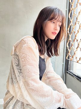 ロイジー(roijir) 表参道roijir 韓国風顔周りカット×髪質改善