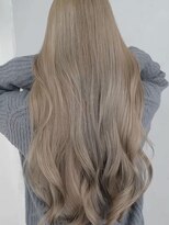 マリアナ(Mariana)&nbsp;ハイライトショートヘアレイヤーカットダブルカラー