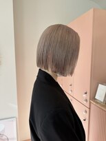 ミテ(mite)&nbsp;ミルクティーベージュ/切りっぱなしボブ/ブリーチカラー