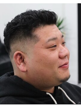 バーバーライラック(BARBER Lilac) 極道パーマ×スキンフェード