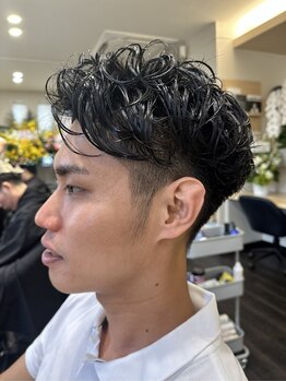 ジャンプザチーター(JUMP the cheetah)の写真/《話題のメンズ専門店》自分ではお手入れしにくい眉も、プロの手で清潔感バッチリに☆