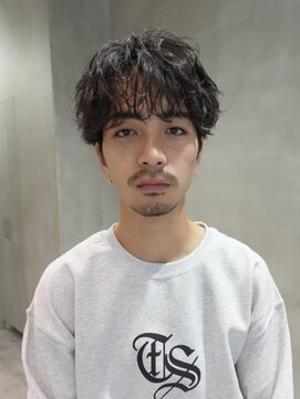 バイフィフス 原宿/表参道(by fifth) センターパートシャドウパーマスパイラルパーマ大人メンズヘア